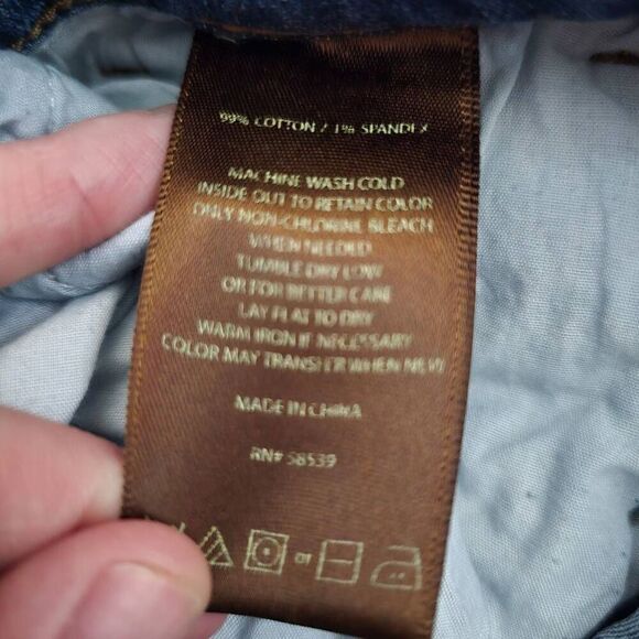 Kut From The Kloth Distressed Shorts - Picture 4 of 4